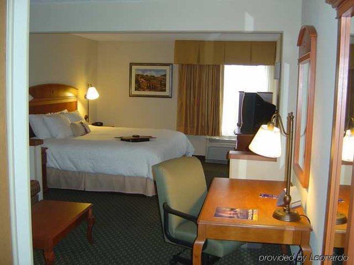 Hampton Inn Wichita-East Zimmer foto