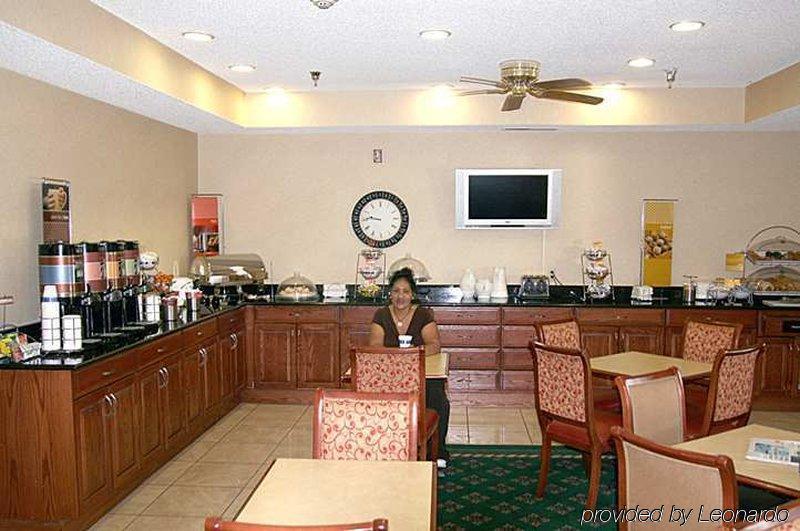 Hampton Inn Wichita-East Restaurant foto
